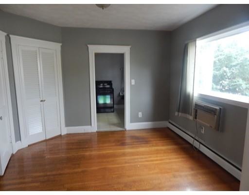 Foto del edificio - 175 Holbrook Rd