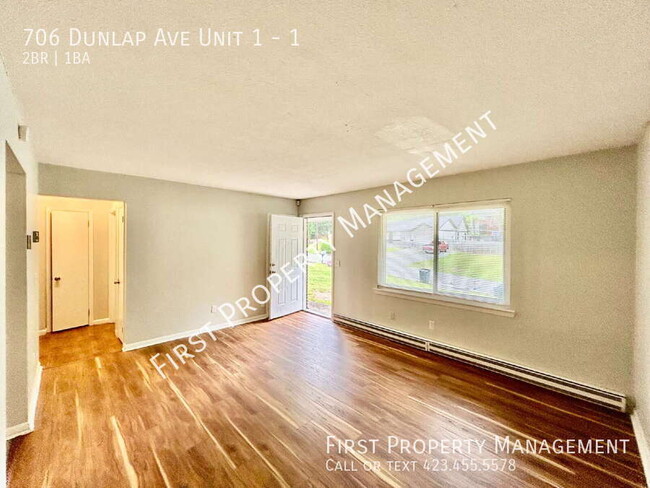 Foto del edificio - 706 Dunlap Ave