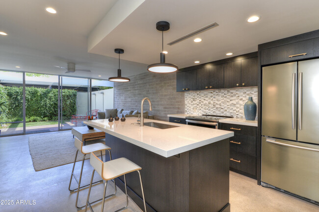 Foto del edificio - 4411 N 40th St