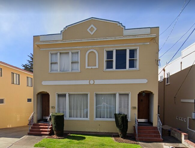 Building Photo - 1027 Grand Ave