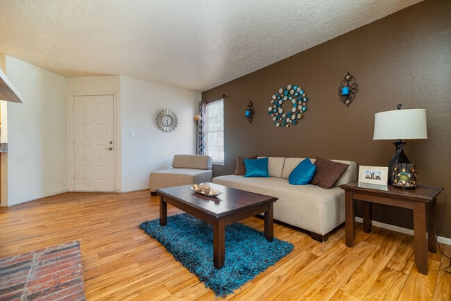 Building Photo - Oak Tree Park