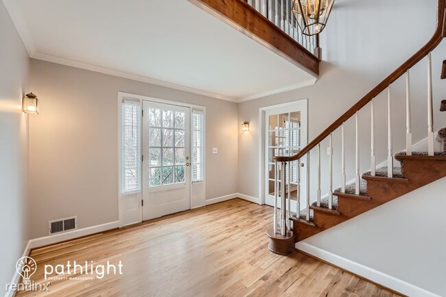 Building Photo - 5 br, 3 bath House - 847 Castle Walk Cove ...