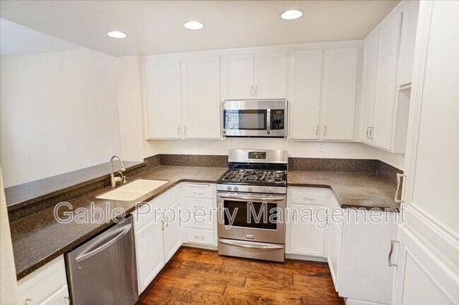 Foto del edificio - 28279 Canterbury Ct