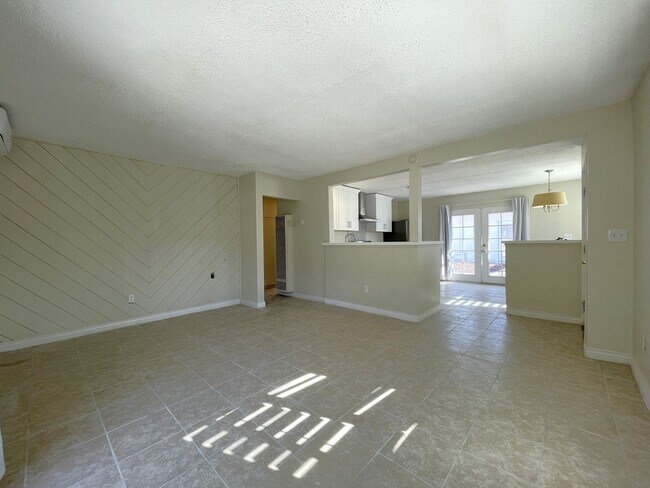 Foto del edificio - AVAILABLE NOW! 3 Bed 1 Bath Home with a 1 ...