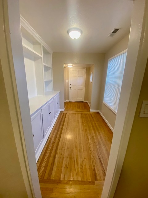 Building Photo - Great 2 Bed 1 Bath House with Garage in Ri...
