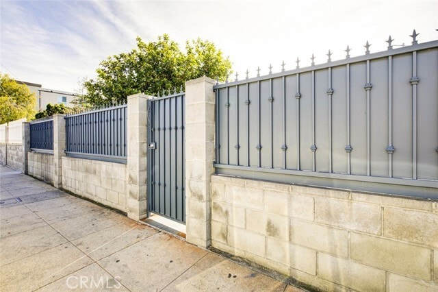 Foto del edificio - 12156 Vanowen St