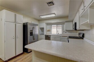 Building Photo - 3959 Avila St