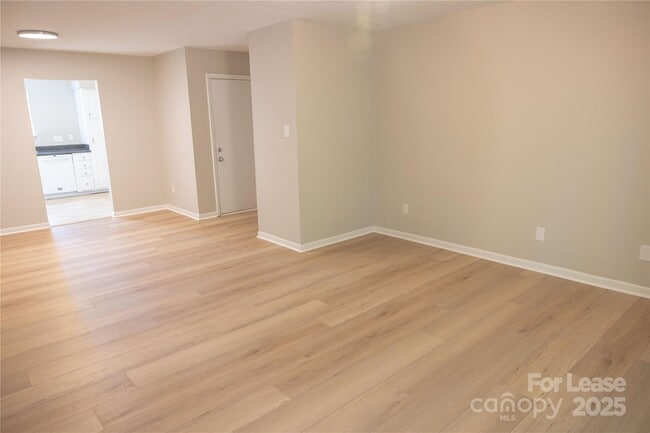 Building Photo - 6100 Heathstone Ln