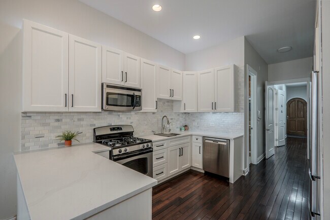 Foto del edificio - 1349 W Huron St