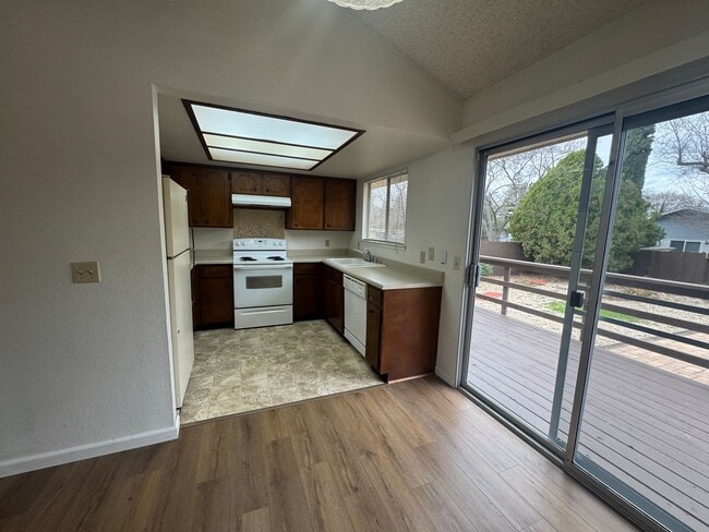 Foto del edificio - R7560S