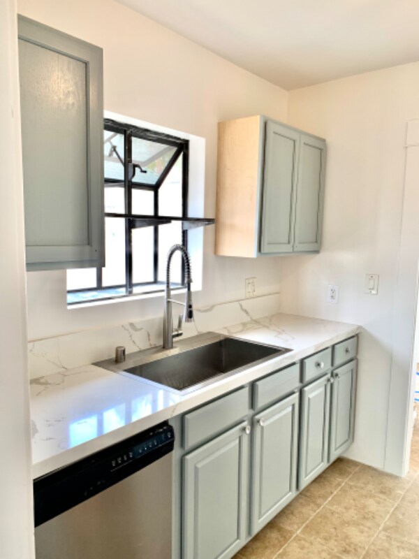 Foto del edificio - 712 N Ditmar St
