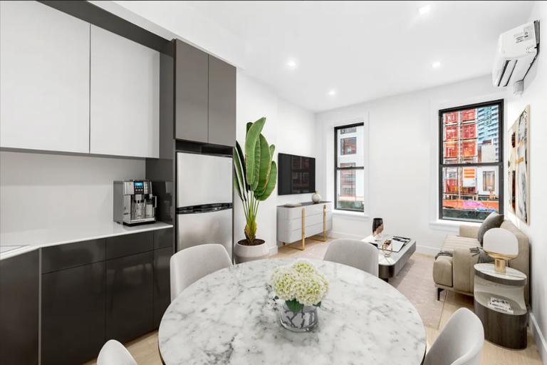 Foto principal - 3 bedroom in Brooklyn NY 11201
