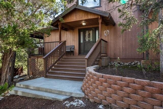 Primary Photo - 1586 Echo Cir