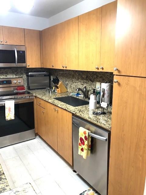 Foto del edificio - 9011 SW 138th St