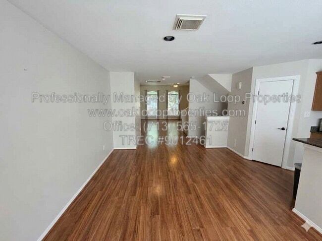 Foto del edificio - 1253 W 17th St