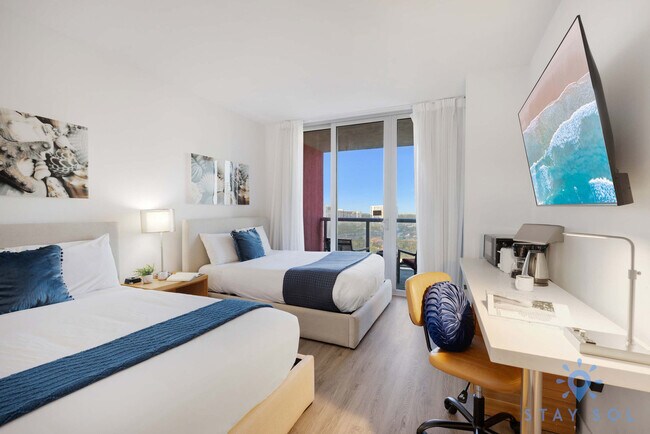 Foto del edificio - 2602 E Hallandale Beach Blvd