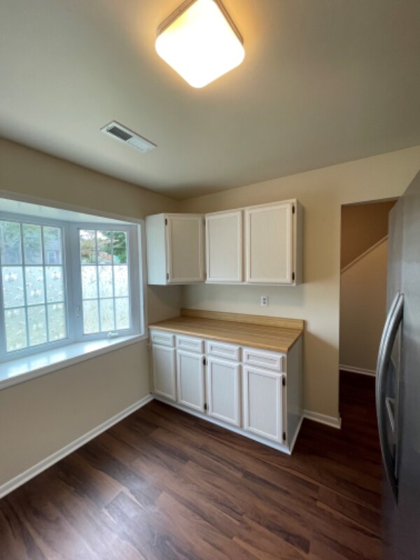 Foto del edificio - 8234 Roanoke Ct