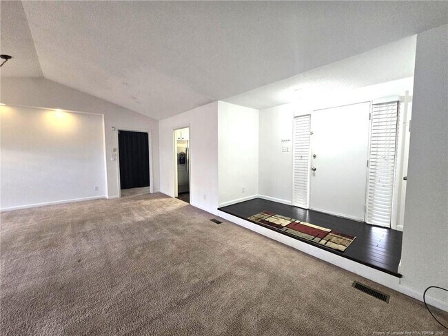 Foto del edificio - 6750 Irongate Dr