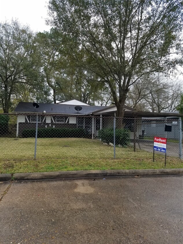 Primary Photo - 7630 Claiborne St
