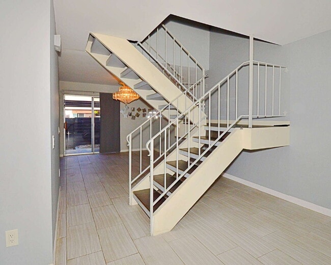 Foto del edificio - "Chic 3-Bed Condo Oasis in Prime Palm Spri...