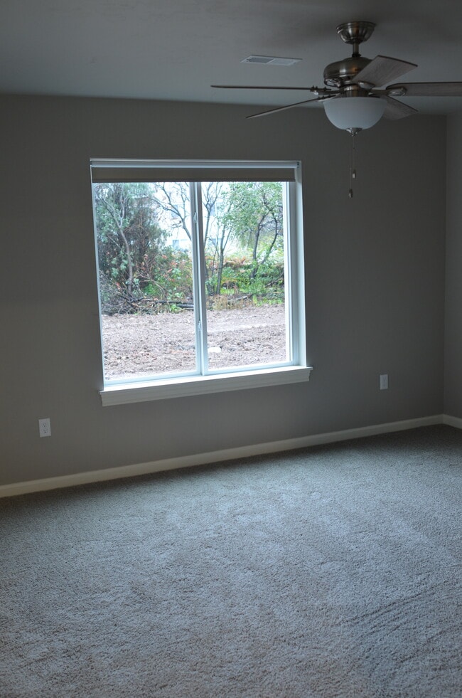 Bedroom - 301 Valley Rd