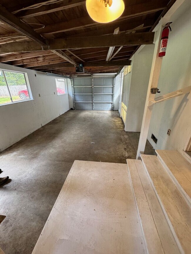 Building Photo - STATUS: UNAVAILABLE; RENTED -R287B- | $149...