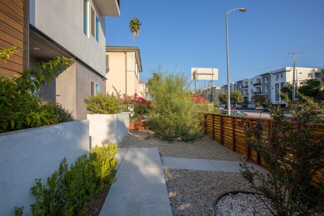 Building Photo - 11639 Burbank Blvd