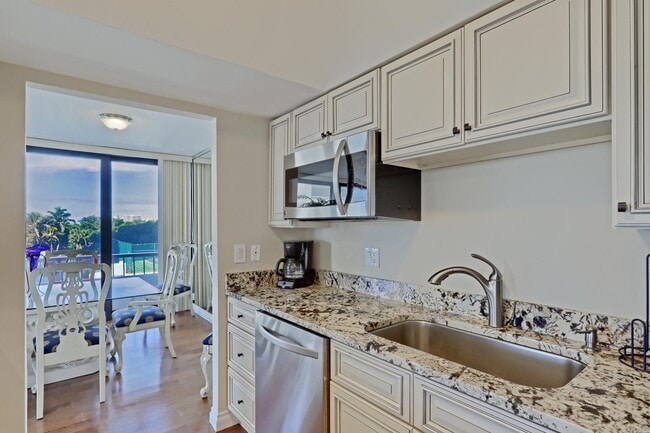 Foto del edificio - 5540 N Ocean Dr