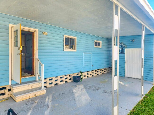 Building Photo - 83 Yawl Ln