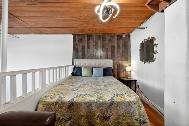 Foto del edificio - 227 Iron St