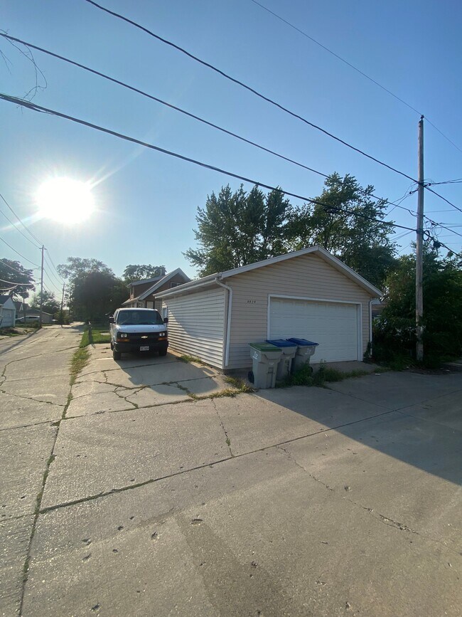 Foto del edificio - 4824 N 25th St