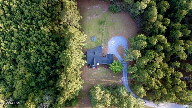 Building Photo - 563 Eagle Springs Rd