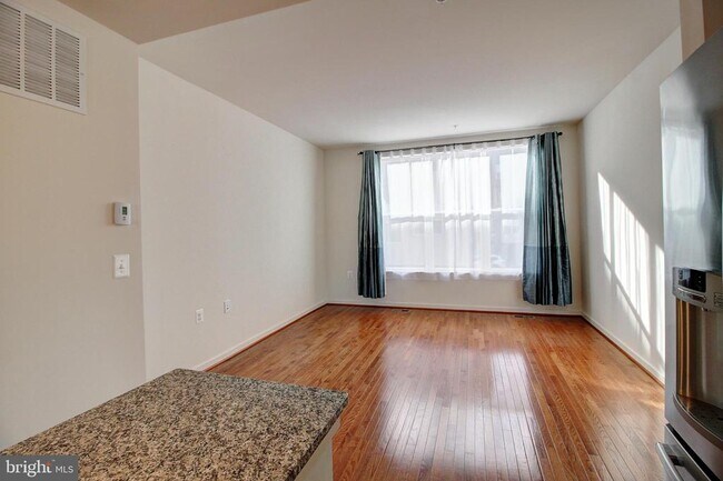 Foto del edificio - 1414 Wheyfield Dr
