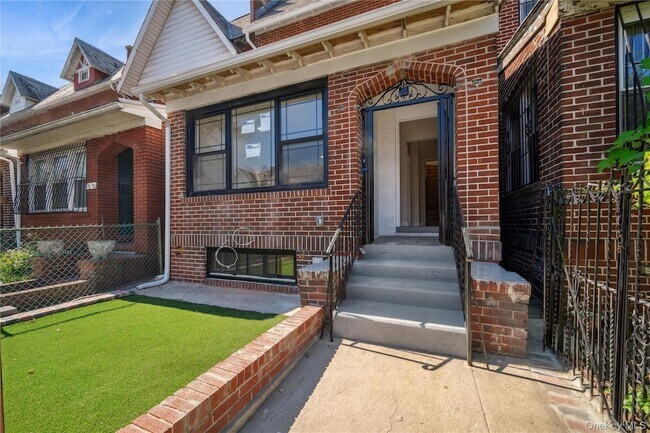 Foto del edificio - 32-50 87th Street Unit