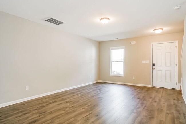 Building Photo - 77 Longleaf Pine St