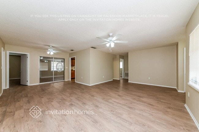 Building Photo - 3218 Oxford Dr W