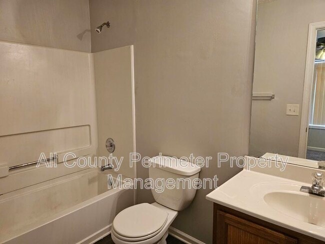 Building Photo - 4612 Grand Central Parkway