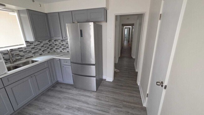 Foto del edificio - 14605 Des Plaines St