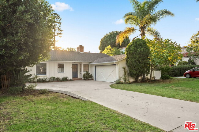 Building Photo - 440 24th St