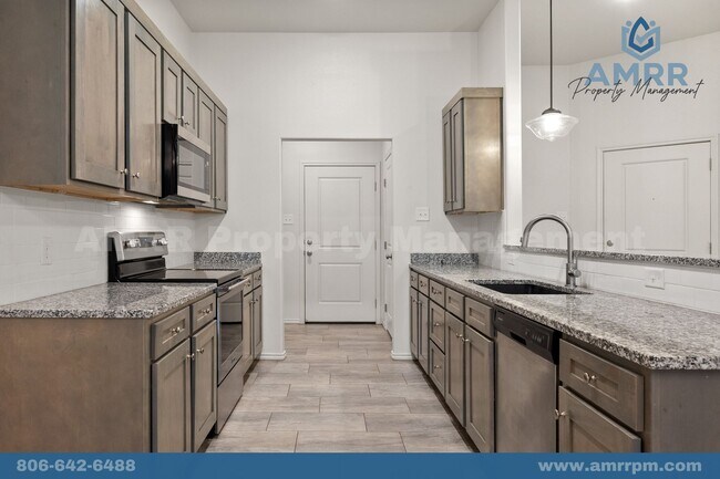 Building Photo - Cozy 2-Bedroom Townhome