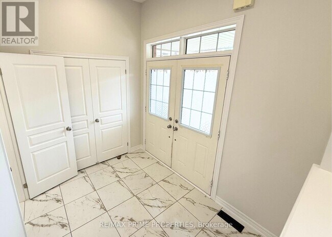 Building Photo - 14 Primo Rd