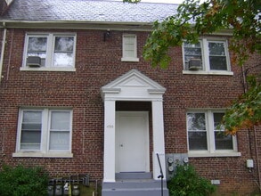 Building Photo - 1733 Minnesota Ave SE