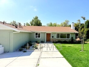 Building Photo - 10839 Fellows Ave