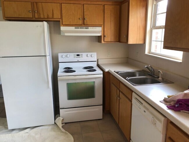 Foto del edificio - 125 Rocky Rd