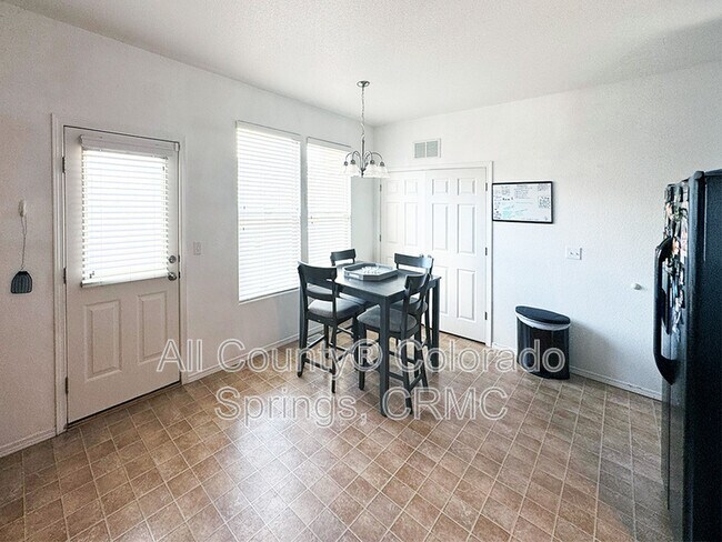 Foto del edificio - 7426 Countryside Grove