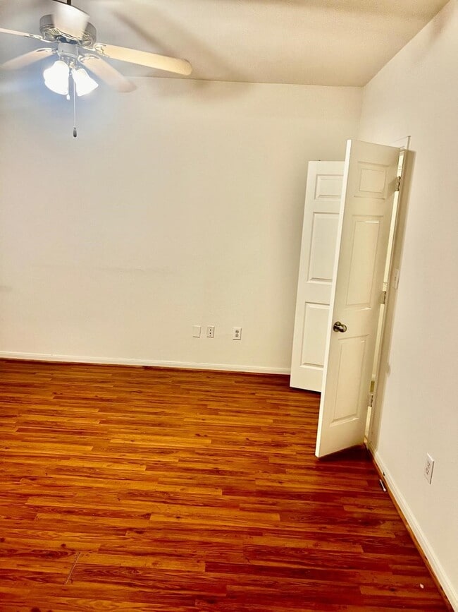 Building Photo - 1330 Old Spanish Trl