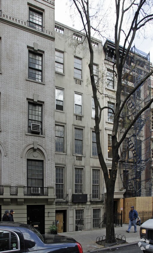 Building Photo - 31 E 63rd St