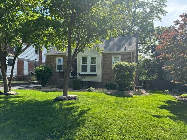 Foto del edificio - Webster Schools, Charming 2BD 2Bth Home Co...