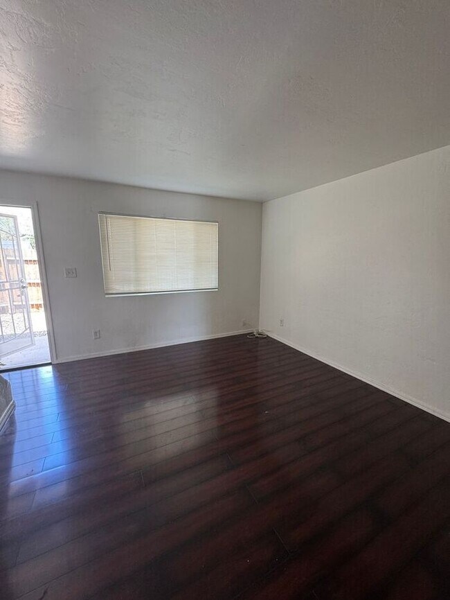 Foto del edificio - 2813 N Mountain Ave