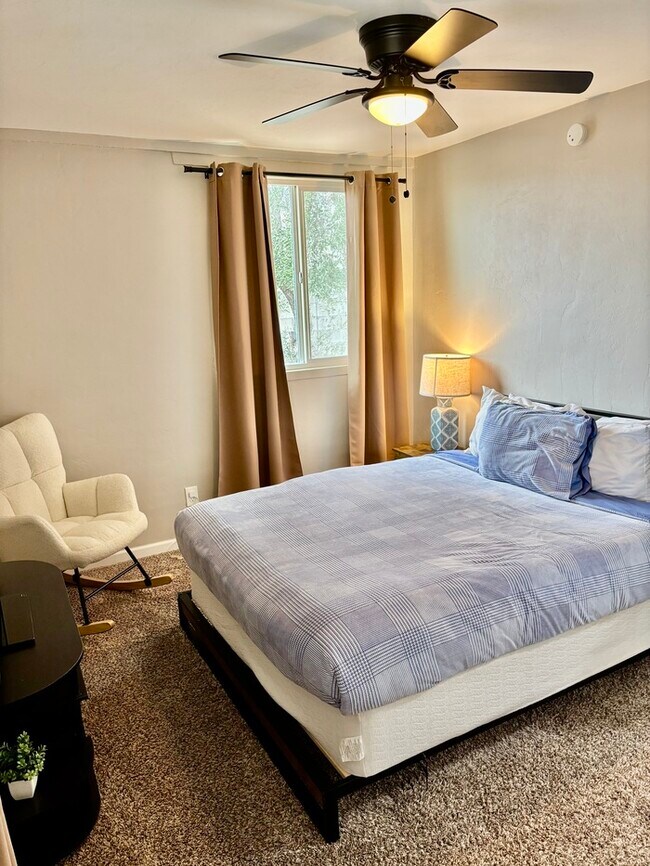 Foto del edificio - Three bedroom, Two bath